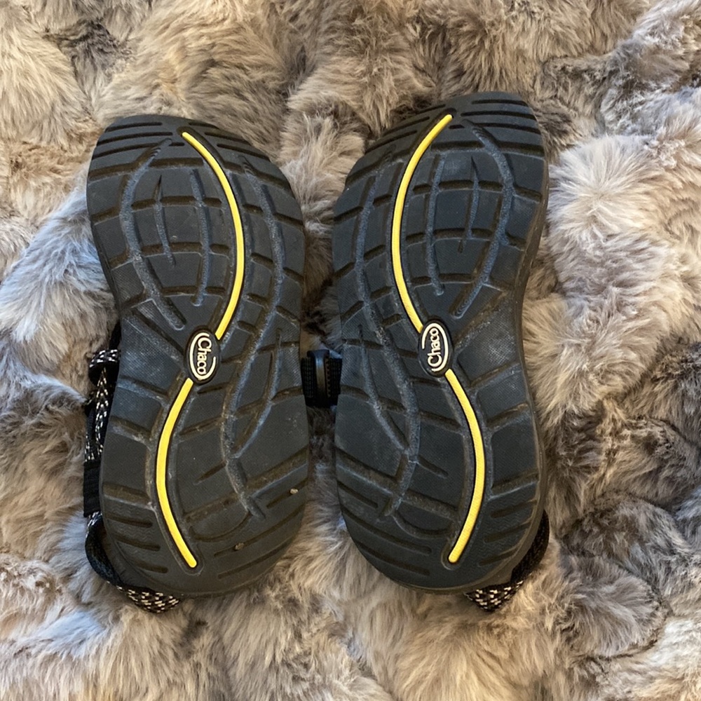 chaco sandals - Picture 2 of 3
